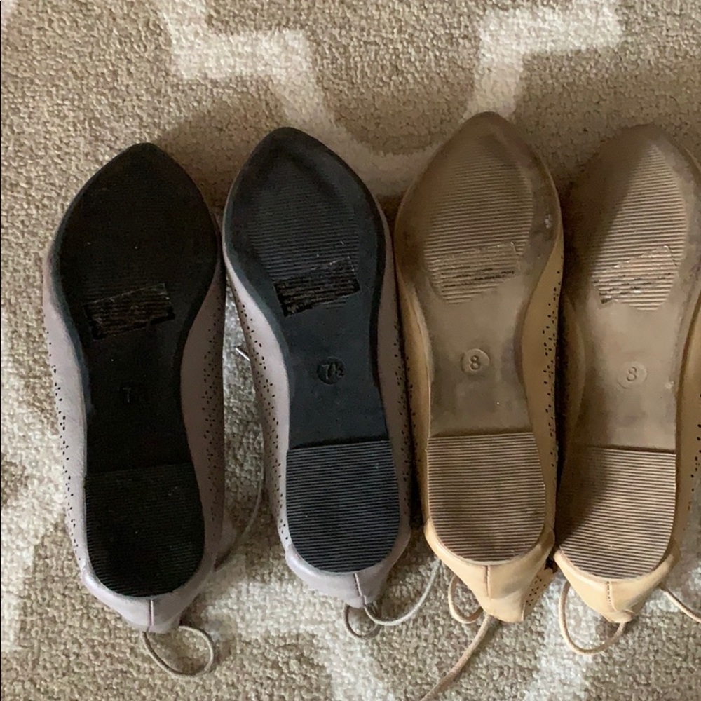 2 pairs for $5 Maurices Flats - Picture 3 of 3